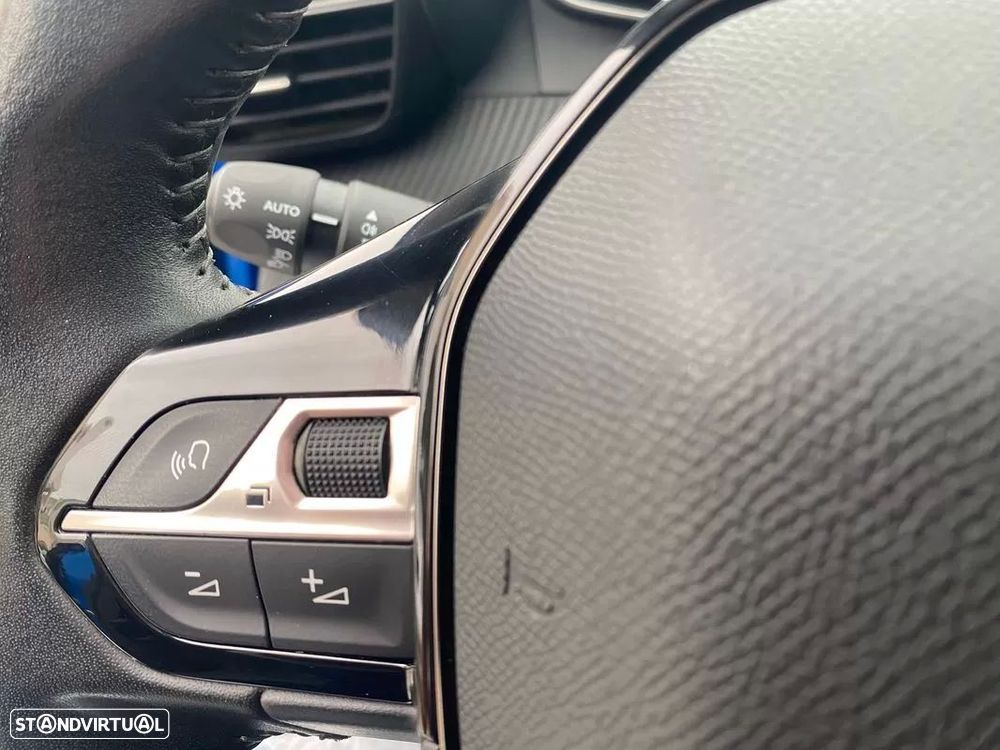 Peugeot 2008 1.5 BlueHDi Active Pack - 22