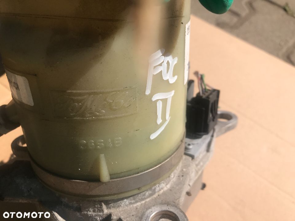 POMPA WSPOMAGANIA FORD FOCUS 4M513K514CA - 4