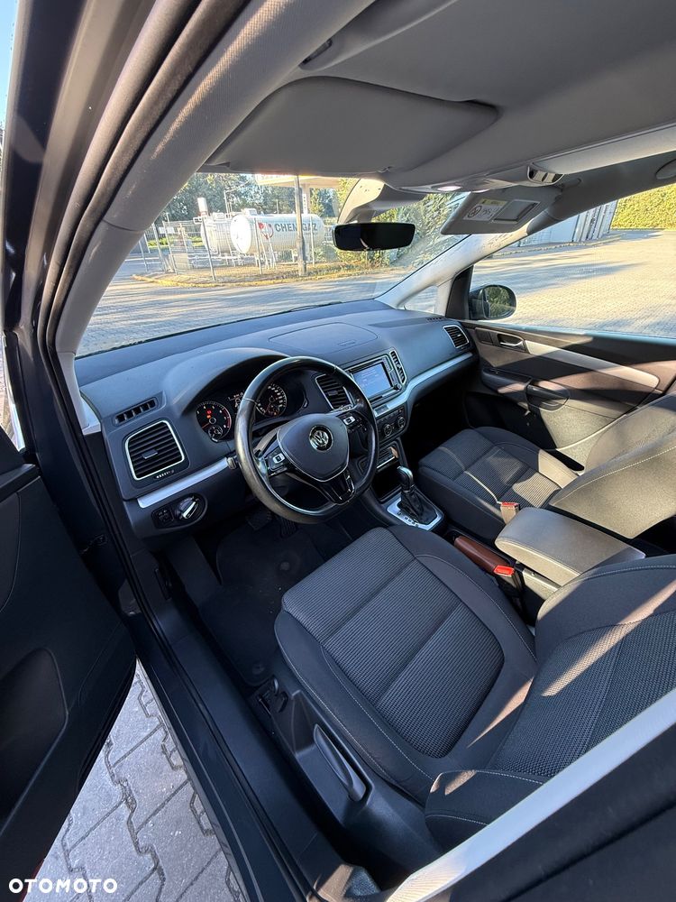 Volkswagen Sharan 1.4 TSI BMT Comfortline DSG - 23