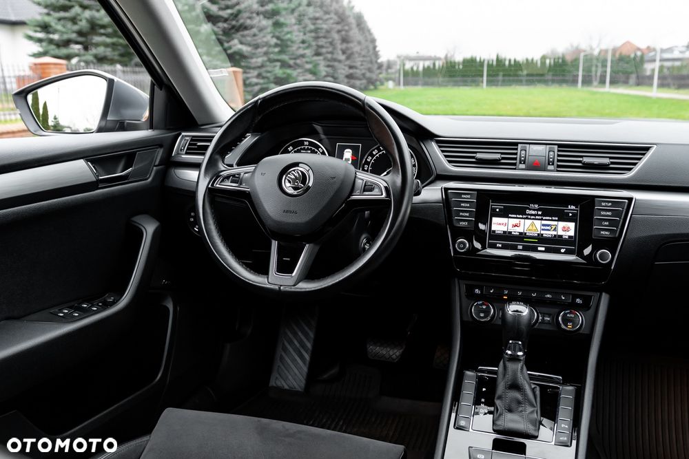 Skoda Superb 2.0 TDI DSG Ambition - 27