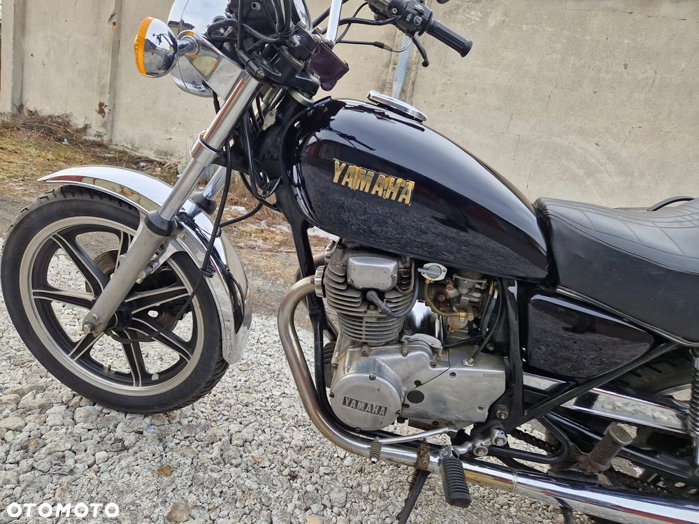 Yamaha XS - 12
