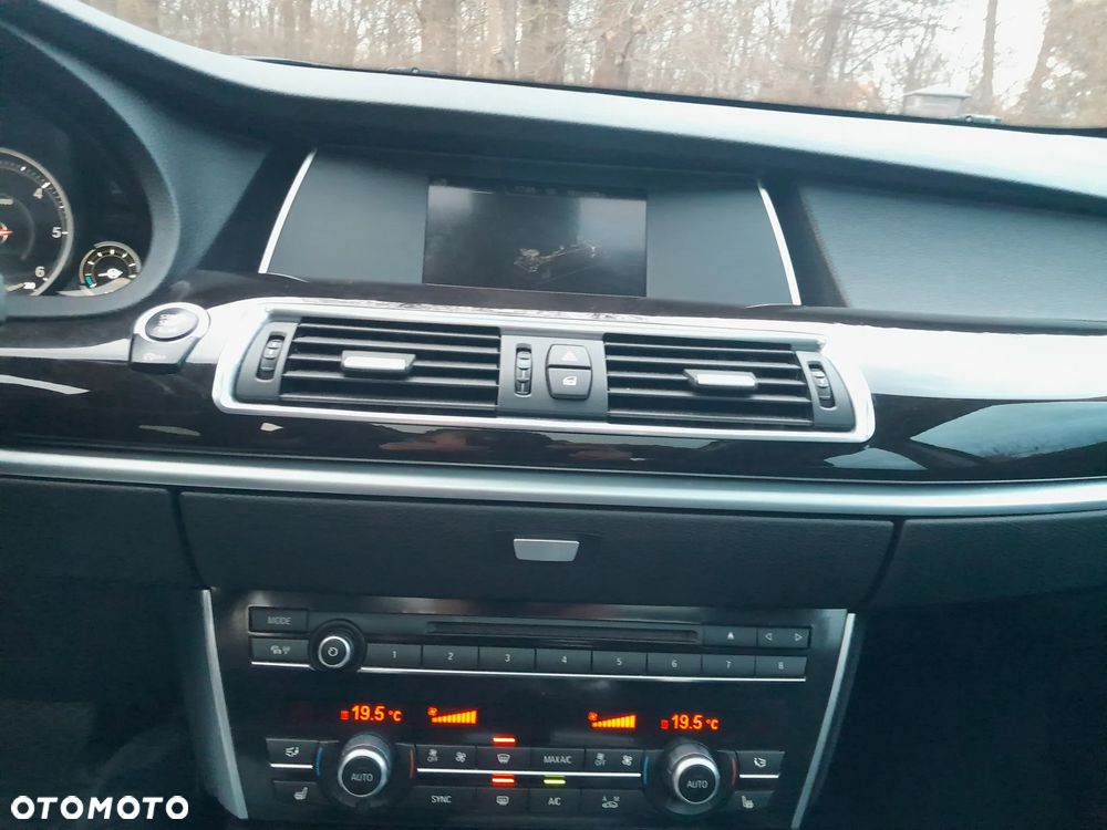 BMW 5GT - 25