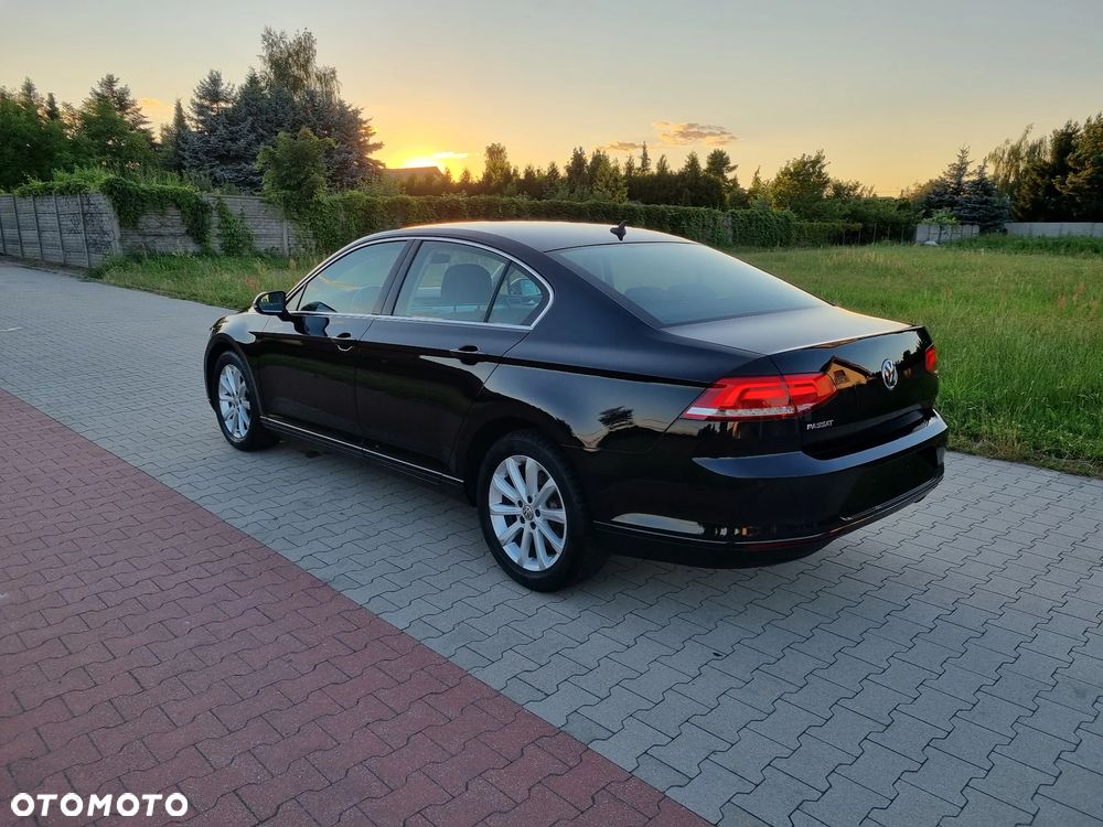 Volkswagen Passat 2.0 TDI SCR DSG Comfortline - 3