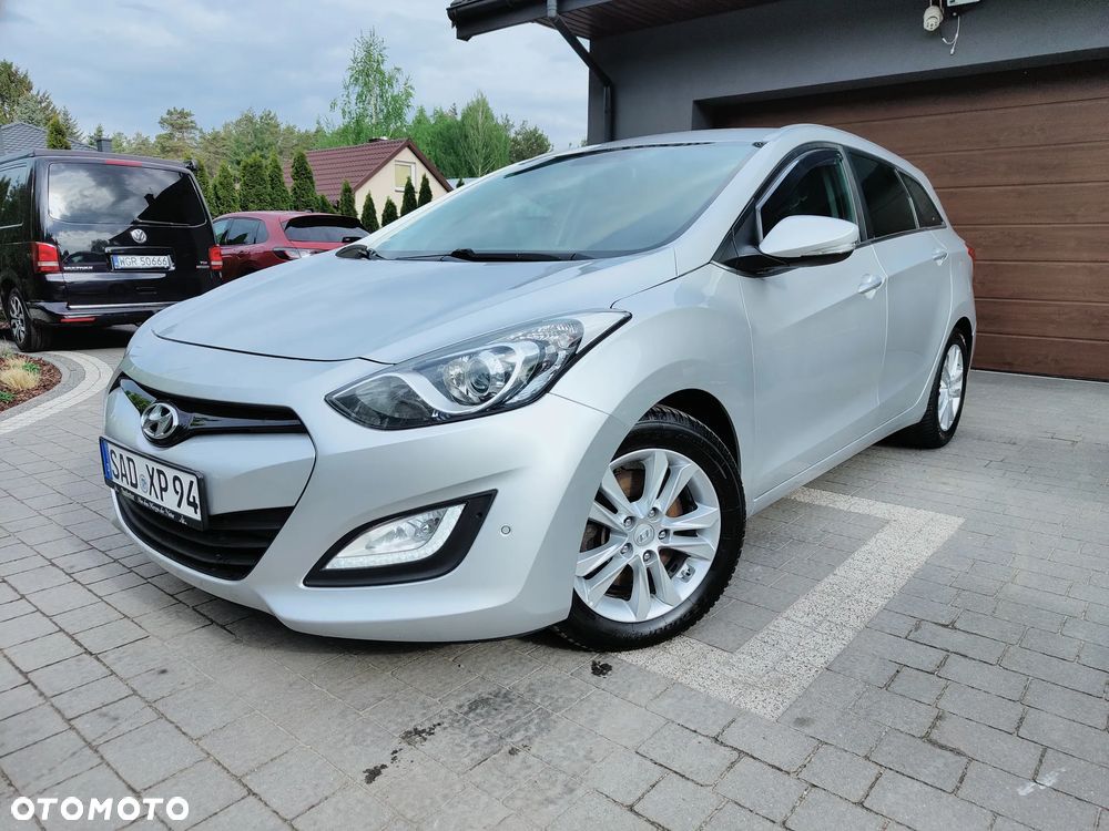 Hyundai i30 blue Kombi 1.6 CRDi Classic - 2