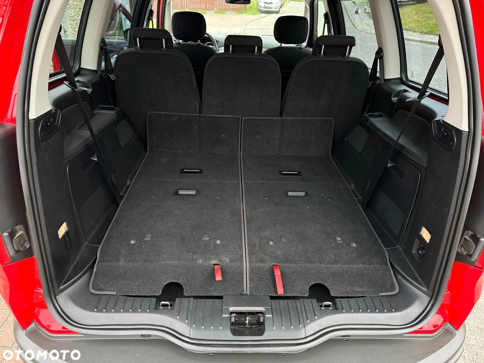Ford Galaxy - 24