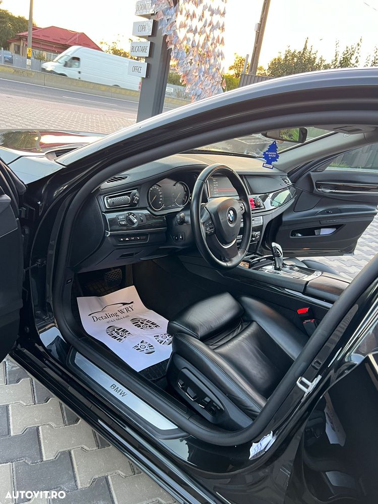 BMW Seria 7 730Ld - 22