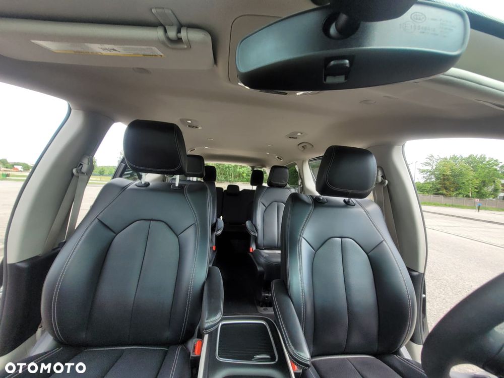 Chrysler Pacifica - 13