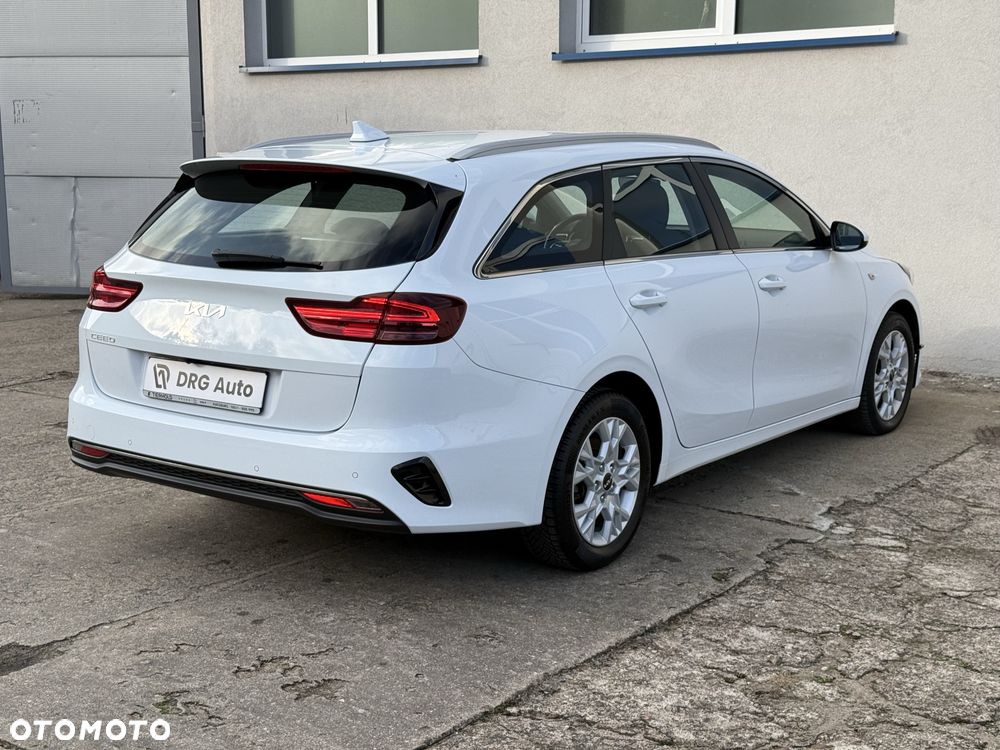 Kia Ceed - 4
