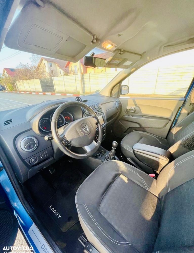 Dacia Lodgy 1.5 dCi Stepway - 13