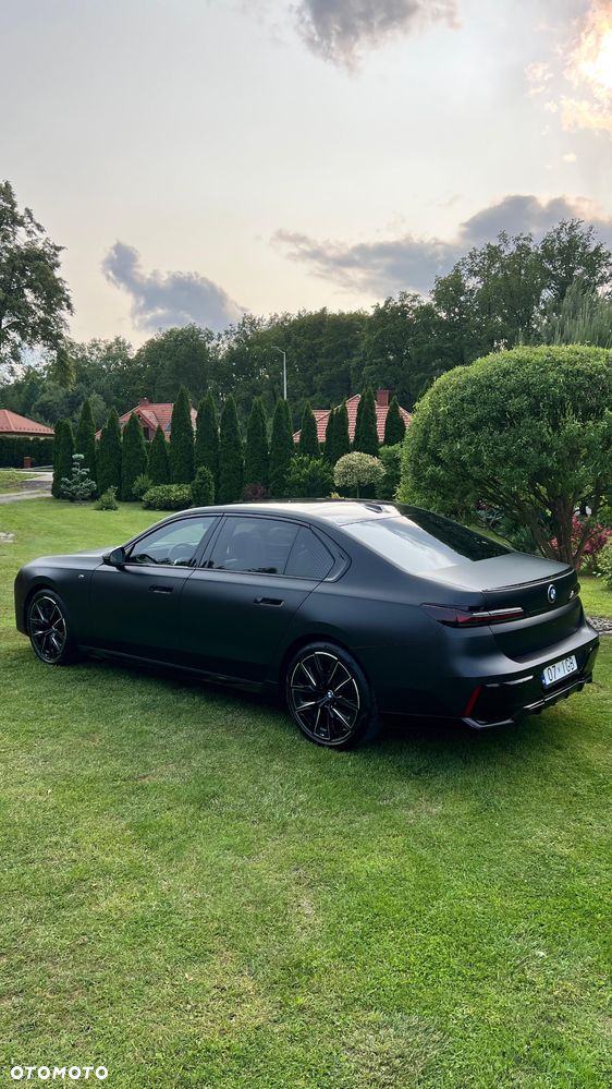 BMW Seria 7 - 8