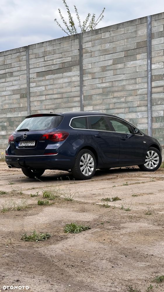 Opel Astra 1.6 Turbo Edition - 4