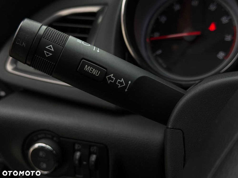 Opel Astra 1.4 Turbo Automatik - 26