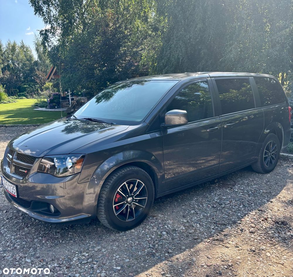 Dodge Grand Caravan - 3