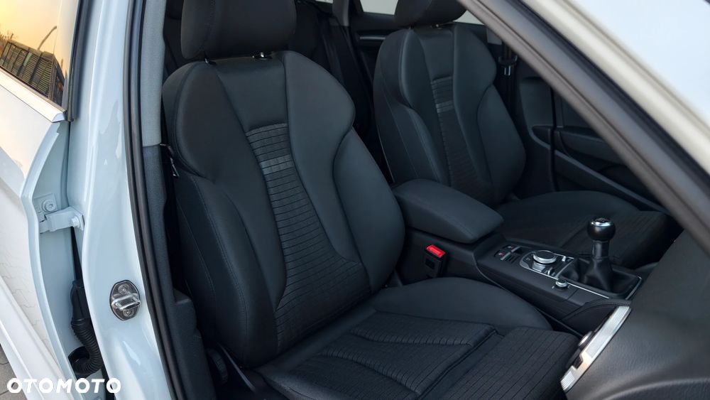 Audi A3 Limousine 1.6 TDI (clean diesel) S line Sportpaket - 23