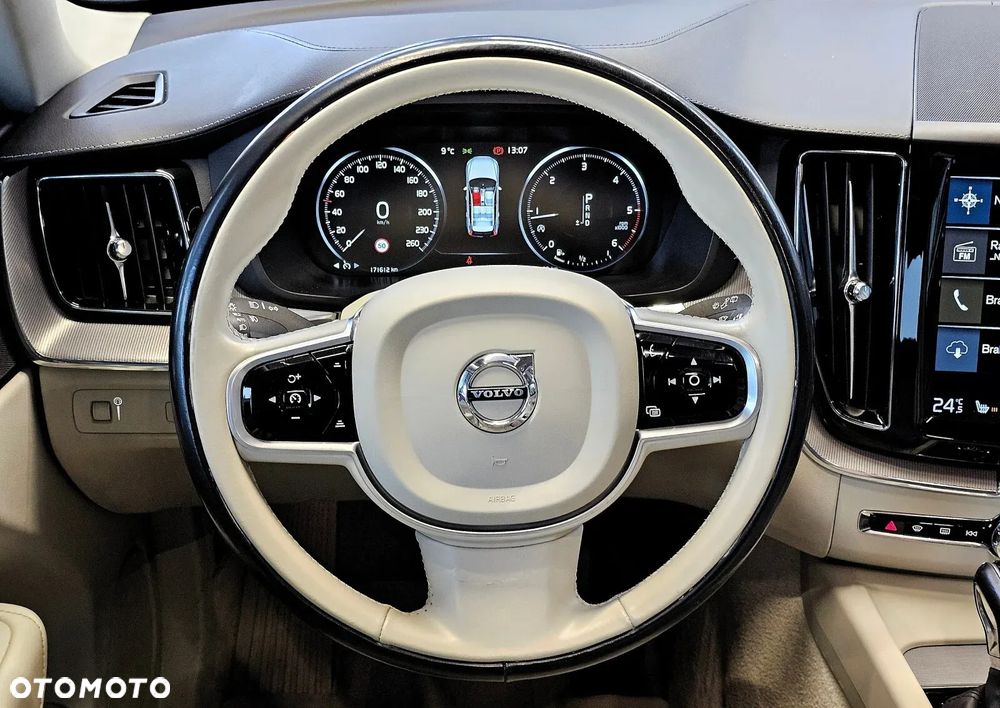 Volvo XC 60 D5 AWD Inscription - 14