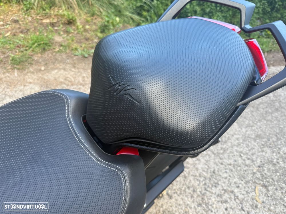 MV Agusta Turismo Veloce Rosso Aniversário 75 - 21