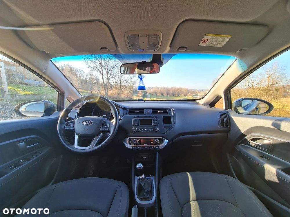 Kia Rio 1.2 Dream Team Edition - 7