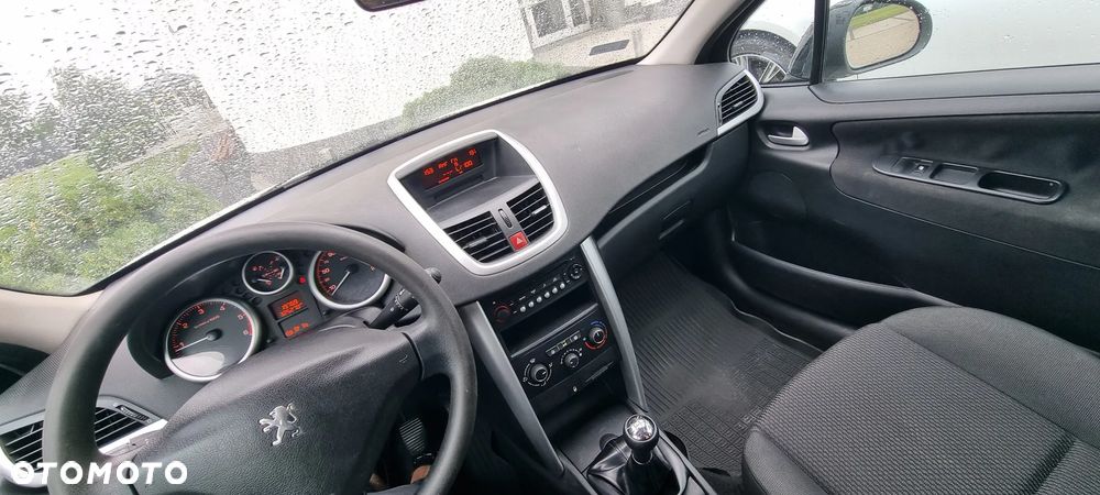 Peugeot 207 - 5