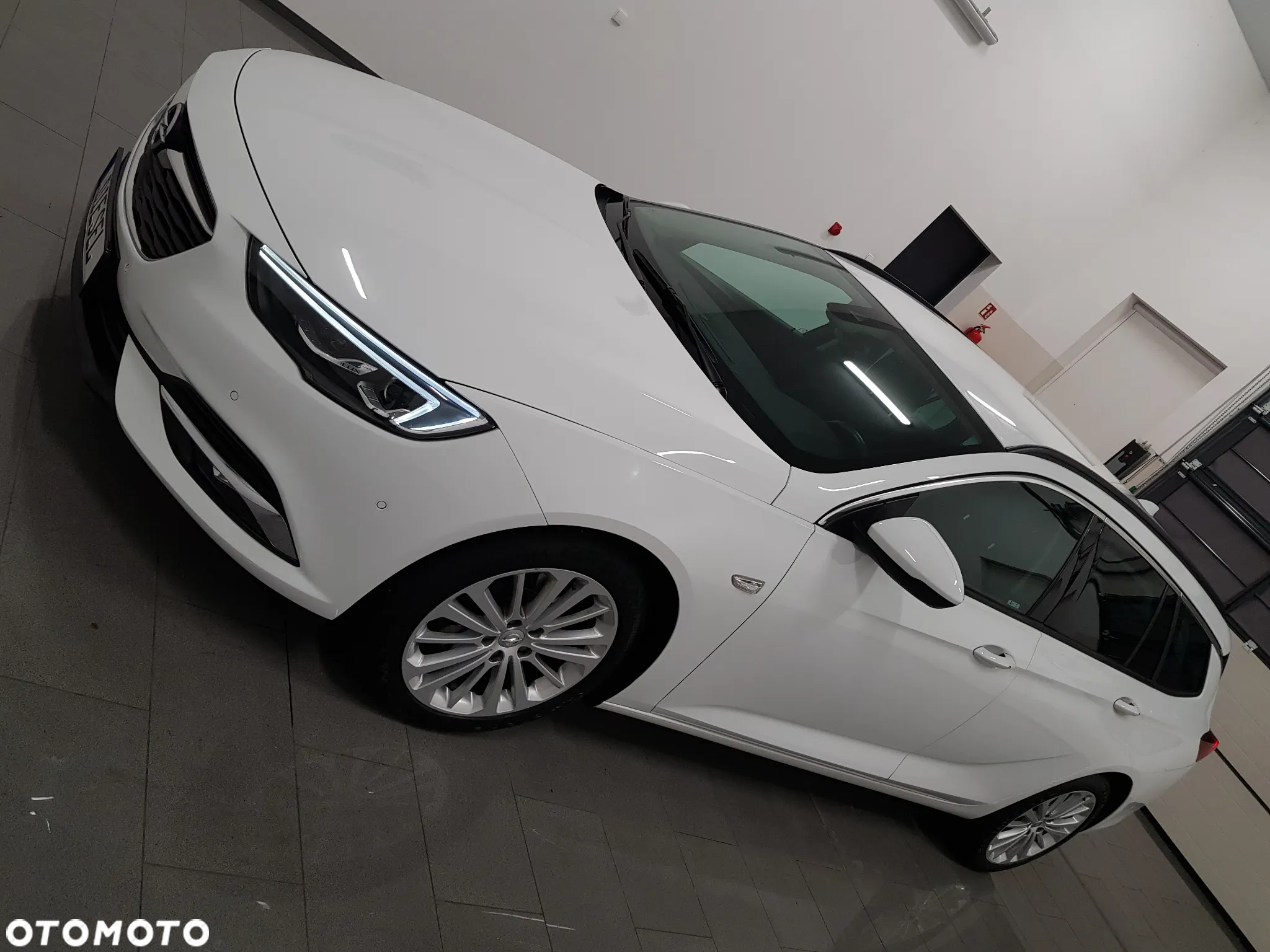 Opel Insignia Sports Tourer 2.0 Diesel Exclusive - 3