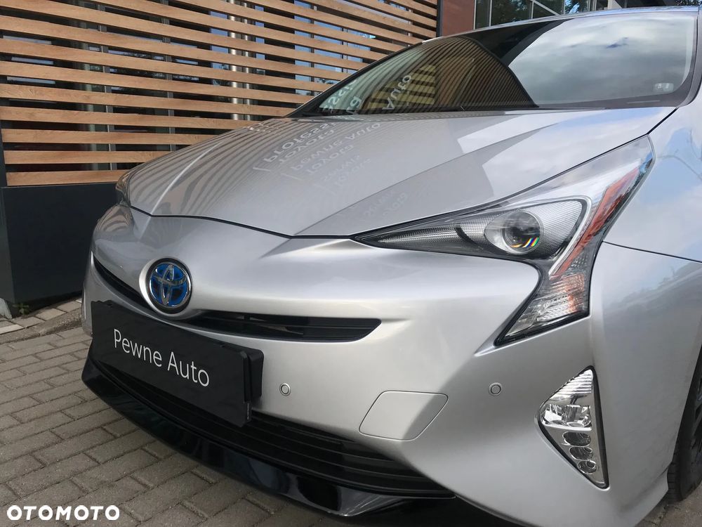 Toyota Prius 1.8 Hybrid Premium - 14