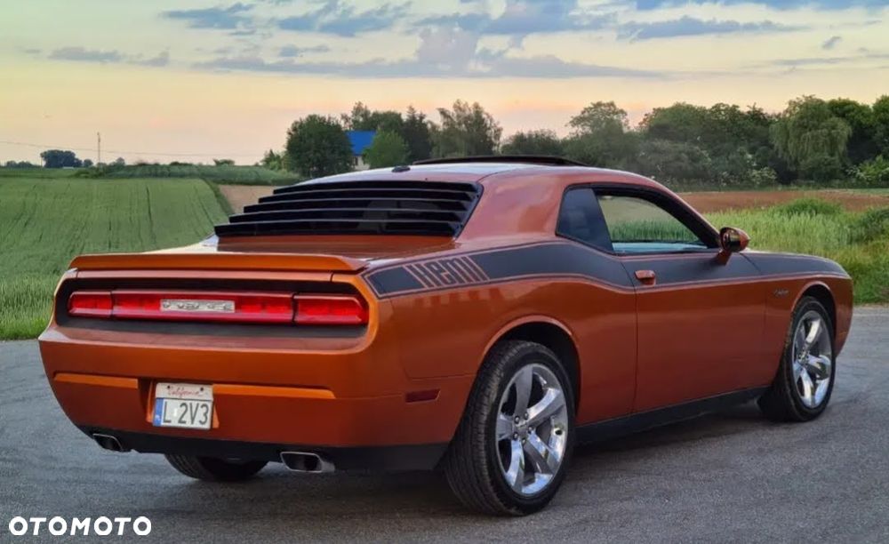 Dodge Challenger - 6