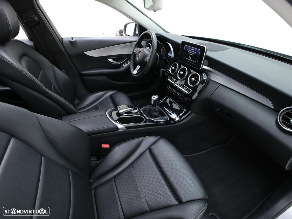 Mercedes-Benz C 200 - 12