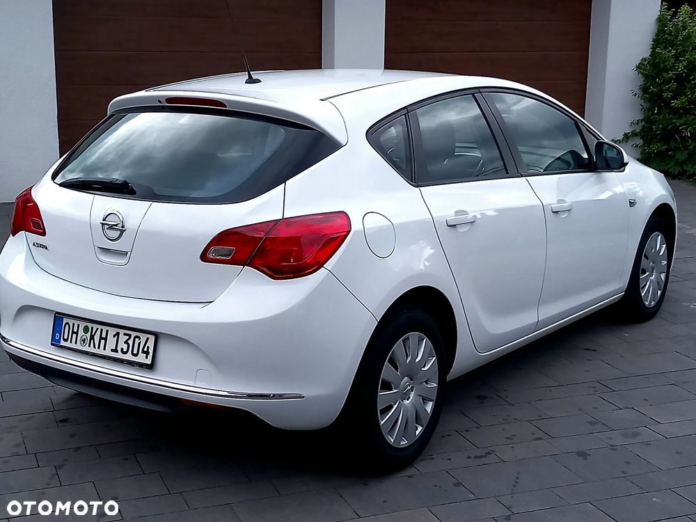 Opel Astra 1.6 Style - 24