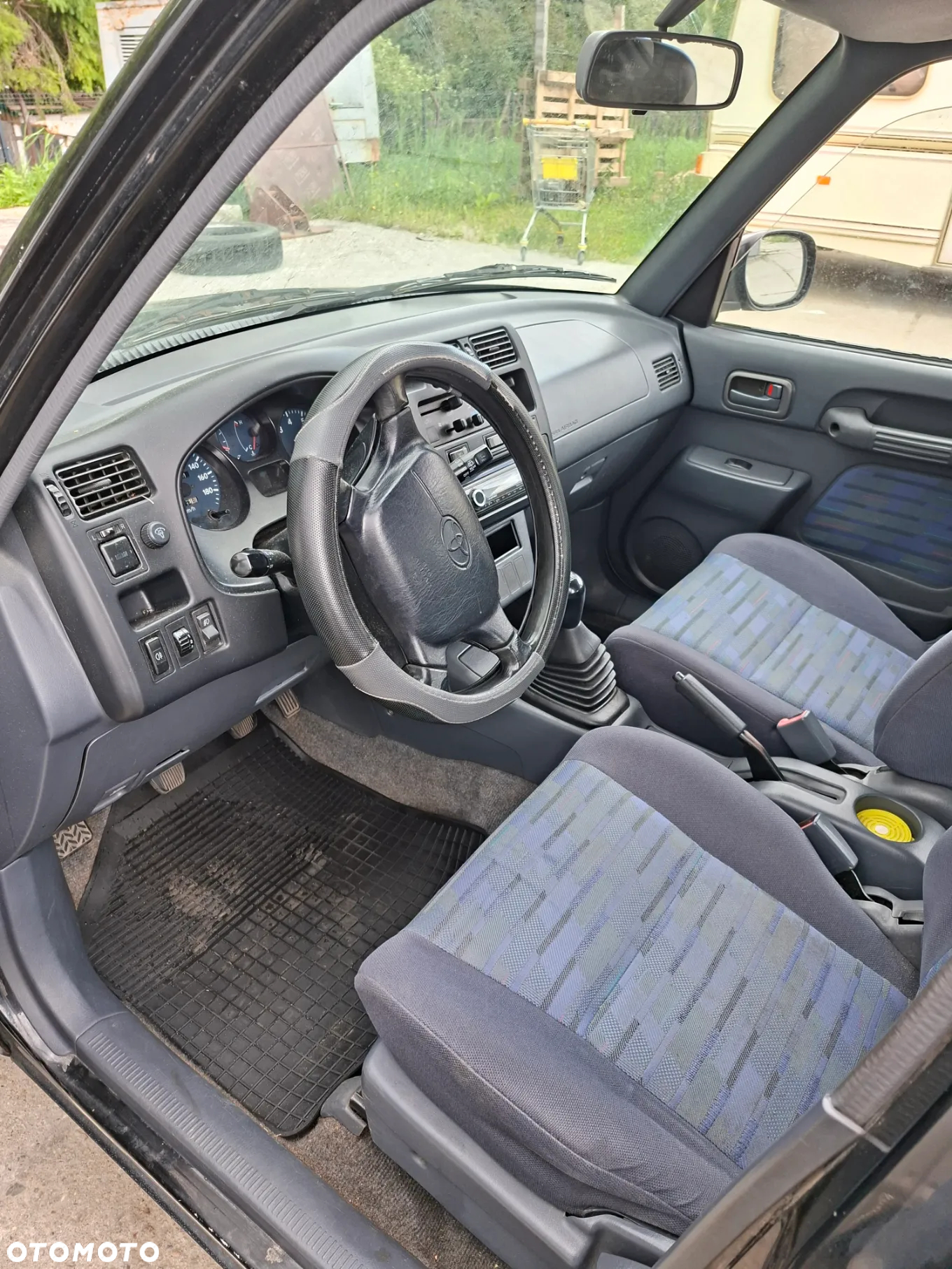 Toyota RAV4 2.0 - 12