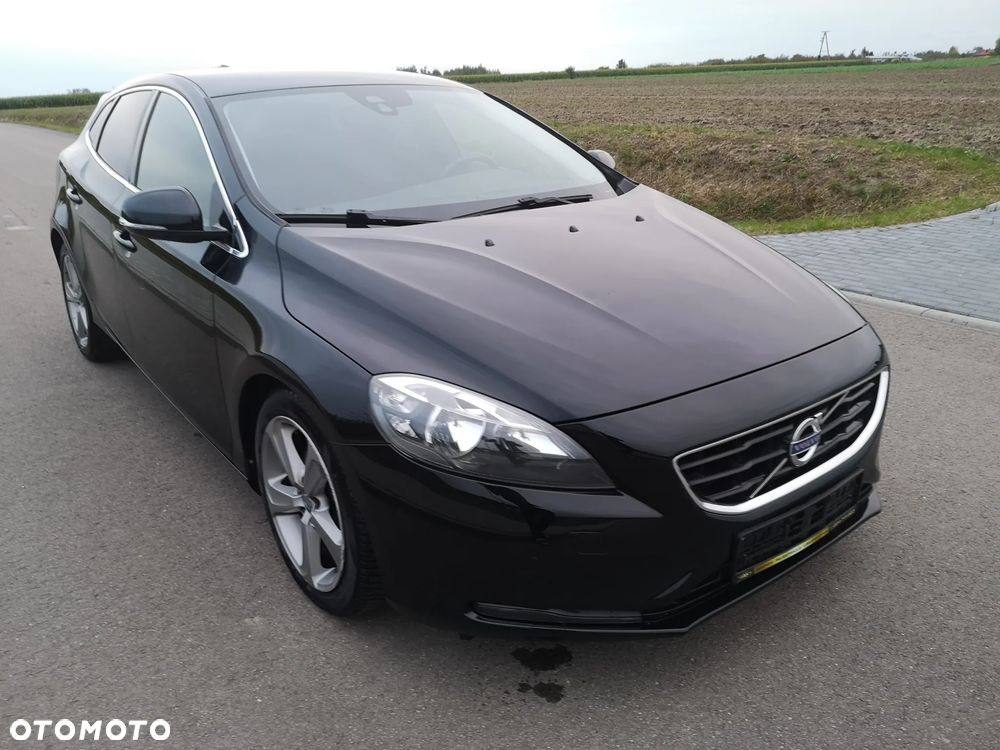 Volvo V40 T3 Momentum - 24
