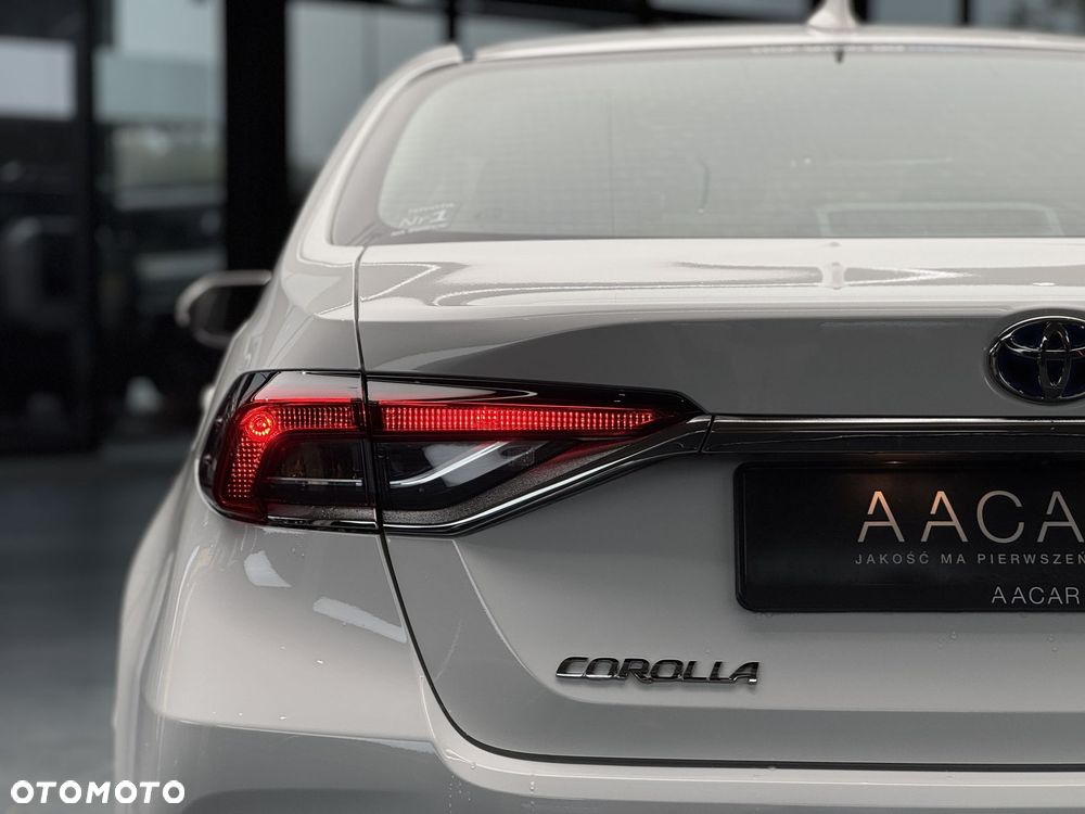 Toyota Corolla 1.8 Hybrid Comfort - 38