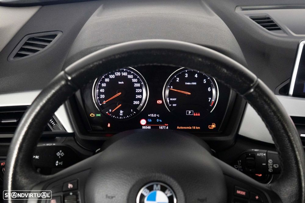 BMW X1 25 e xDrive Corporate Edition - 26