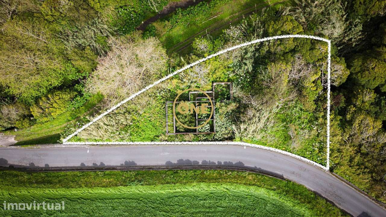 Terreno com ruína no João Bom, São Miguel - Grande imagem: 5/12