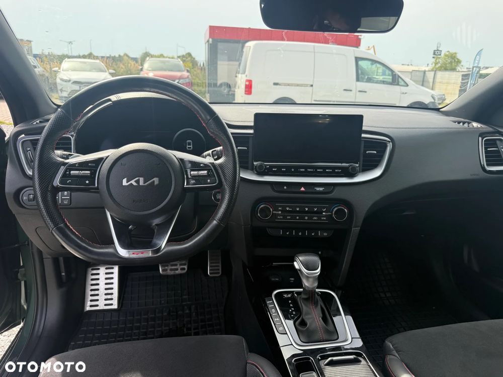 Kia ProCeed - 9