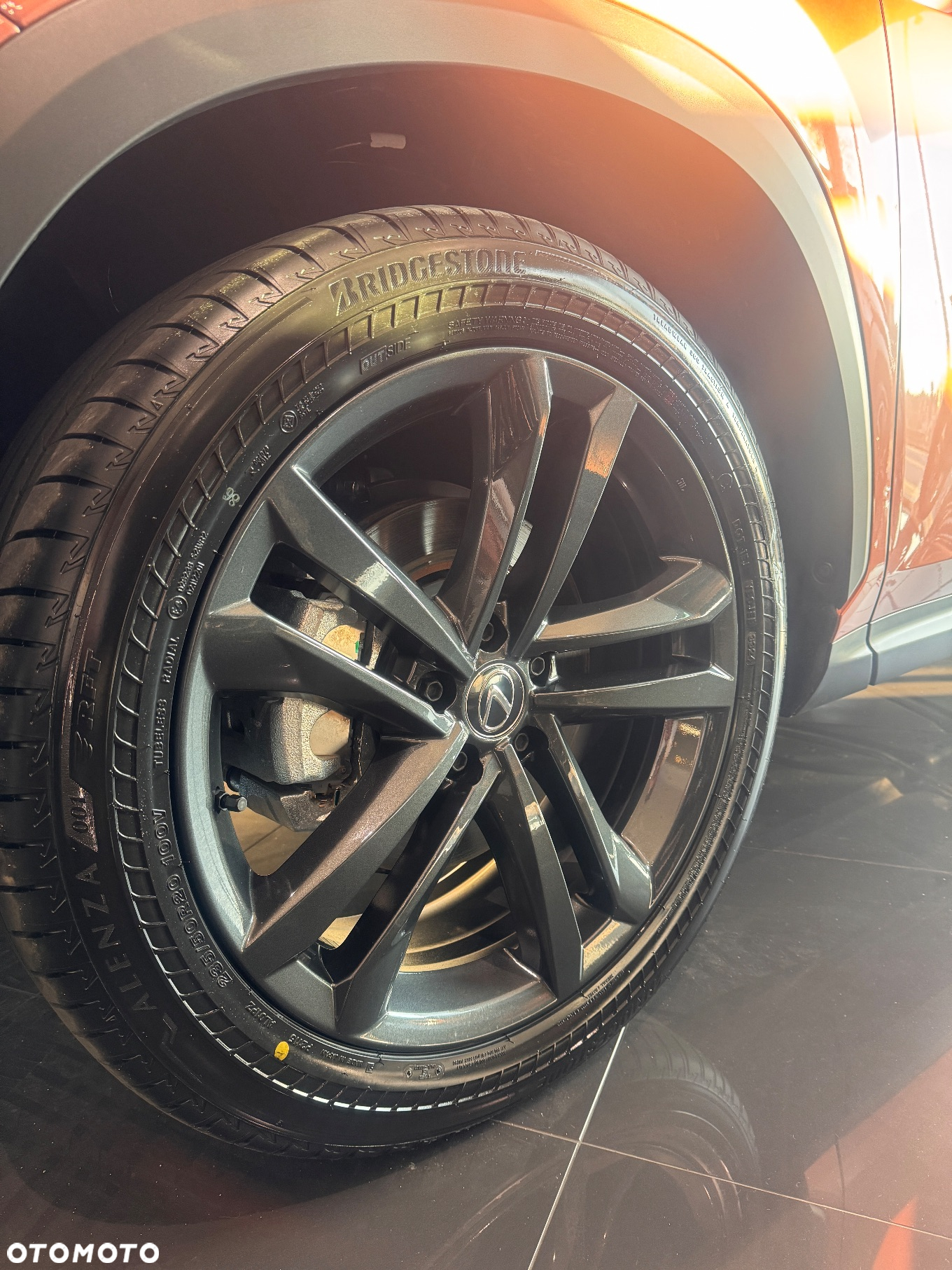 Lexus NX - 4