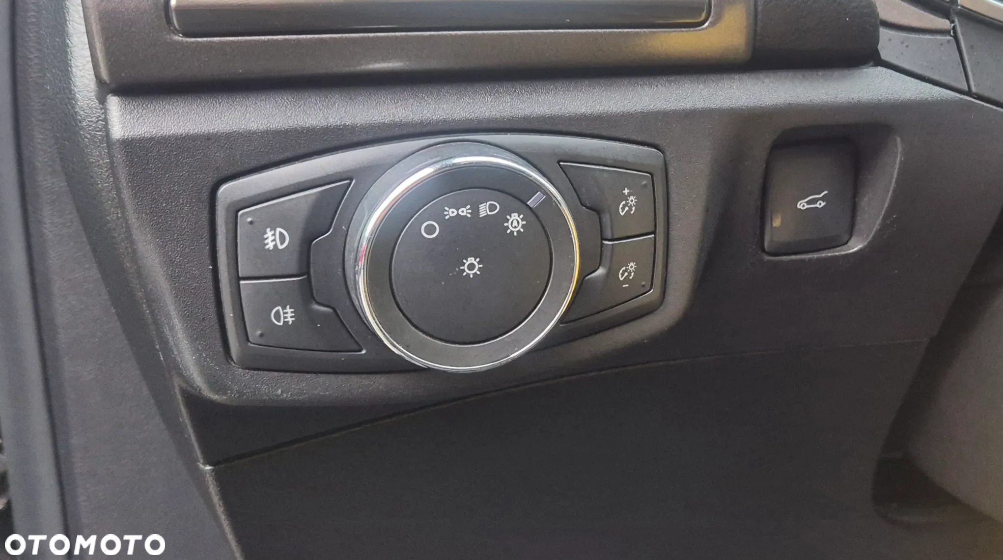 Ford Mondeo 2.0 Hybrid Titanium - 21