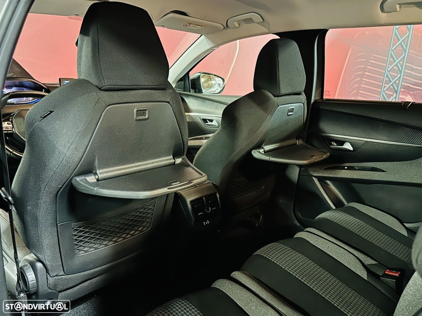 Peugeot 5008 1.2 PureTech Allure EAT8 - 10
