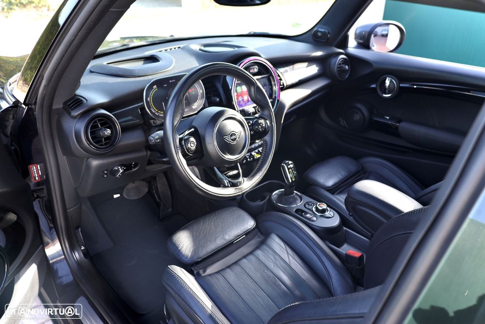 MINI 3 Portas Cooper SE - 23