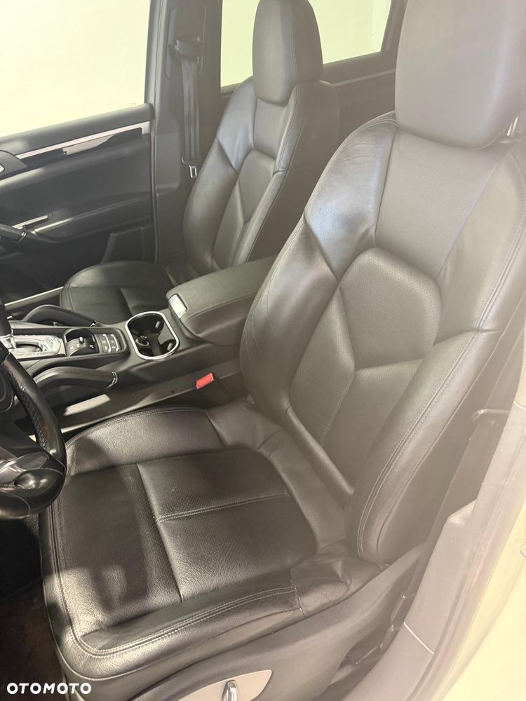 Porsche Cayenne - 6