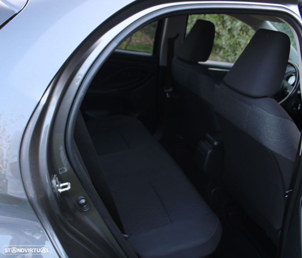 Toyota Yaris 1.5 HDF Comfort Plus - 40