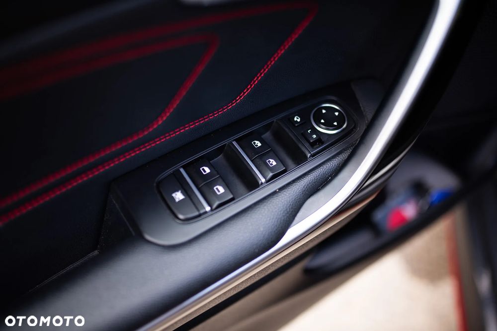Kia ProCeed 1.6 T-GDI GT DCT - 17