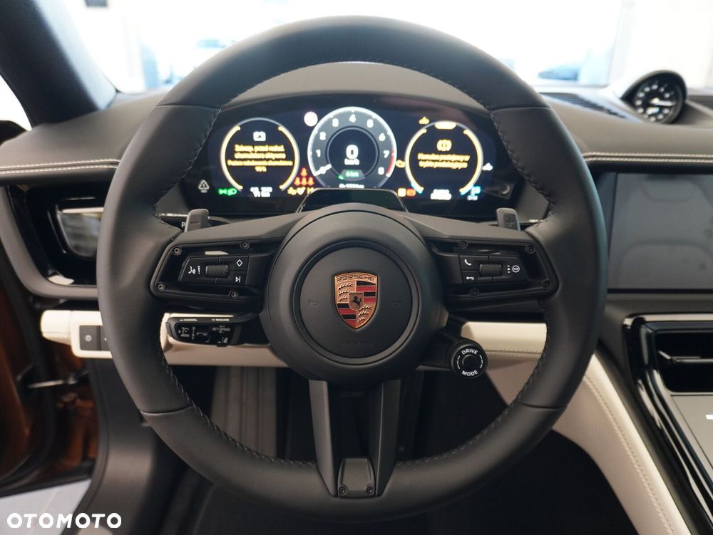 Porsche Panamera 4 E-Hybrid PHEV - 27