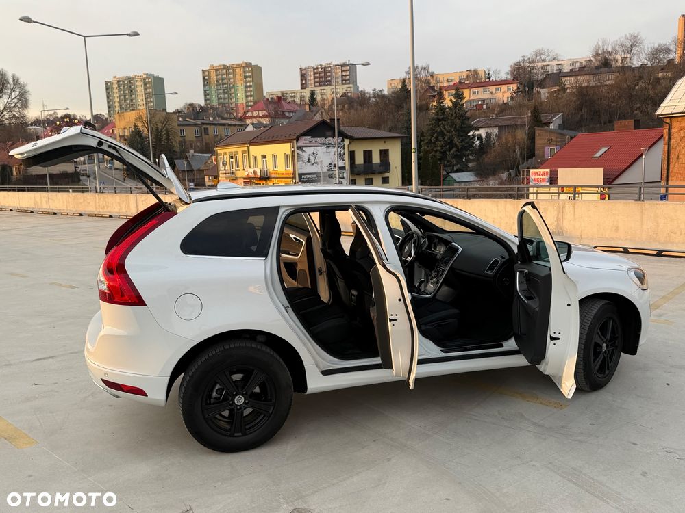 Volvo XC 60 D4 Momentum - 13