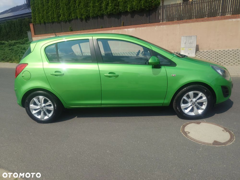 Opel Corsa 1.2 16V Enjoy - 11