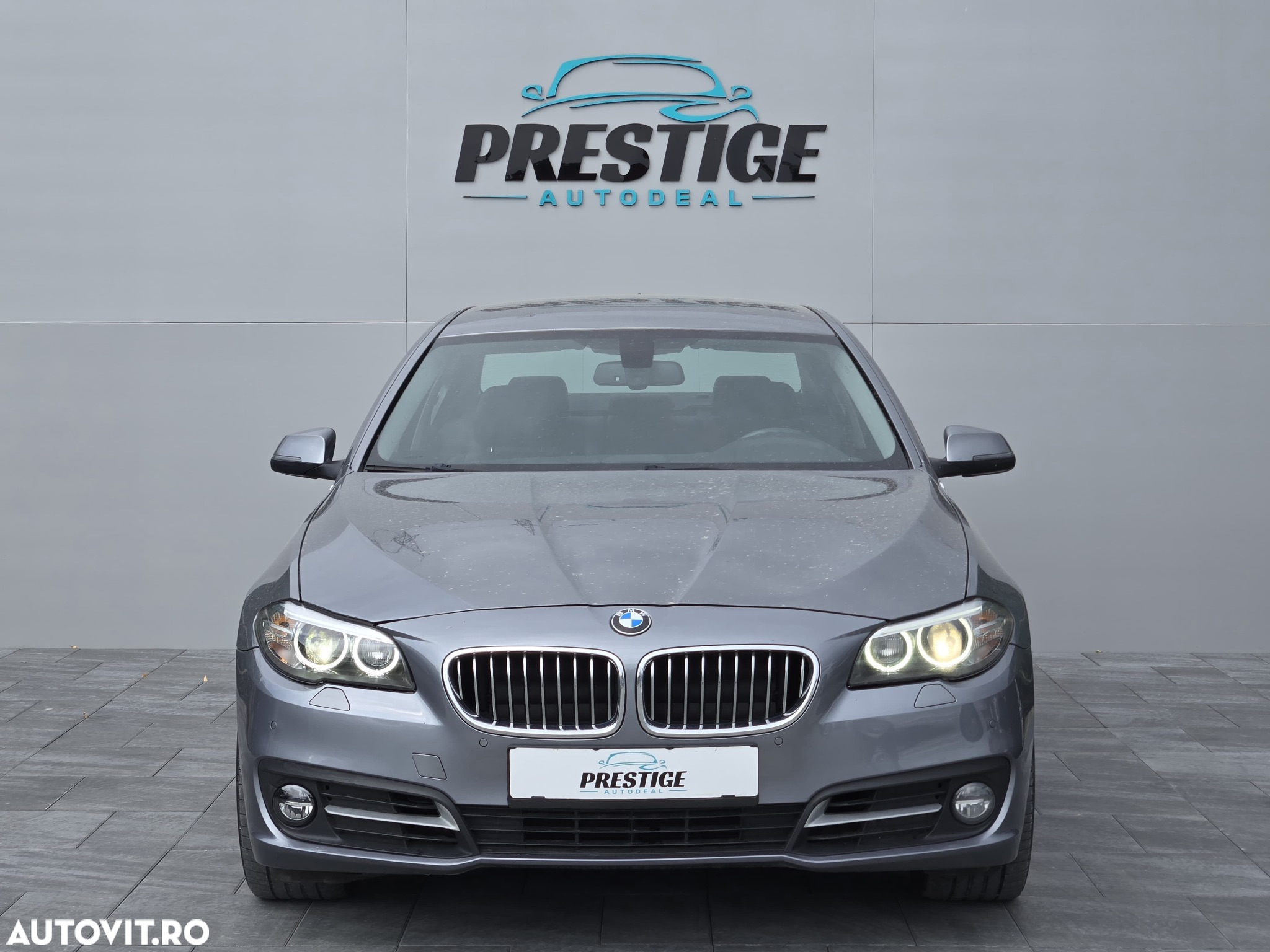 BMW Seria 5 525d Sport-Aut. Luxury Line - 3
