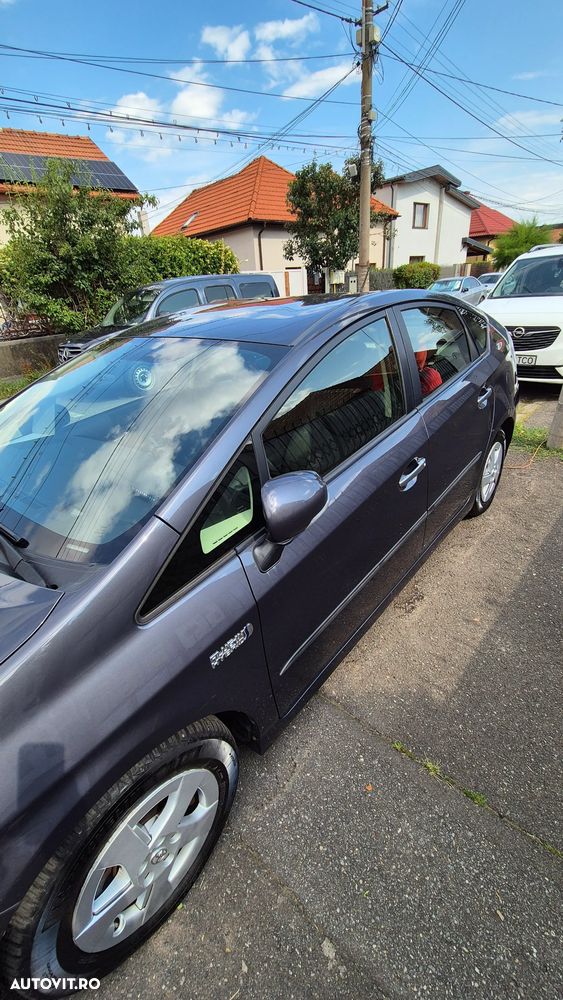 Toyota Prius - 8