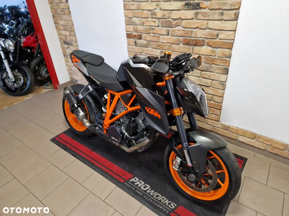 KTM Super Duke - 1