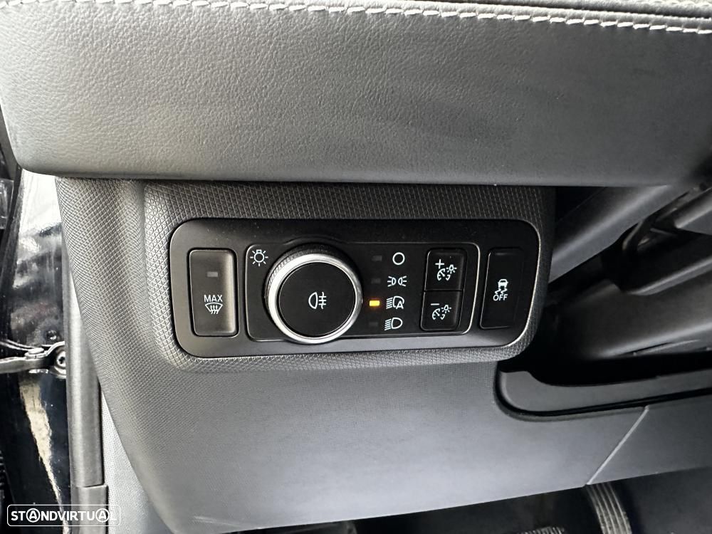 Ford Mustang Mach-E Standard - 24