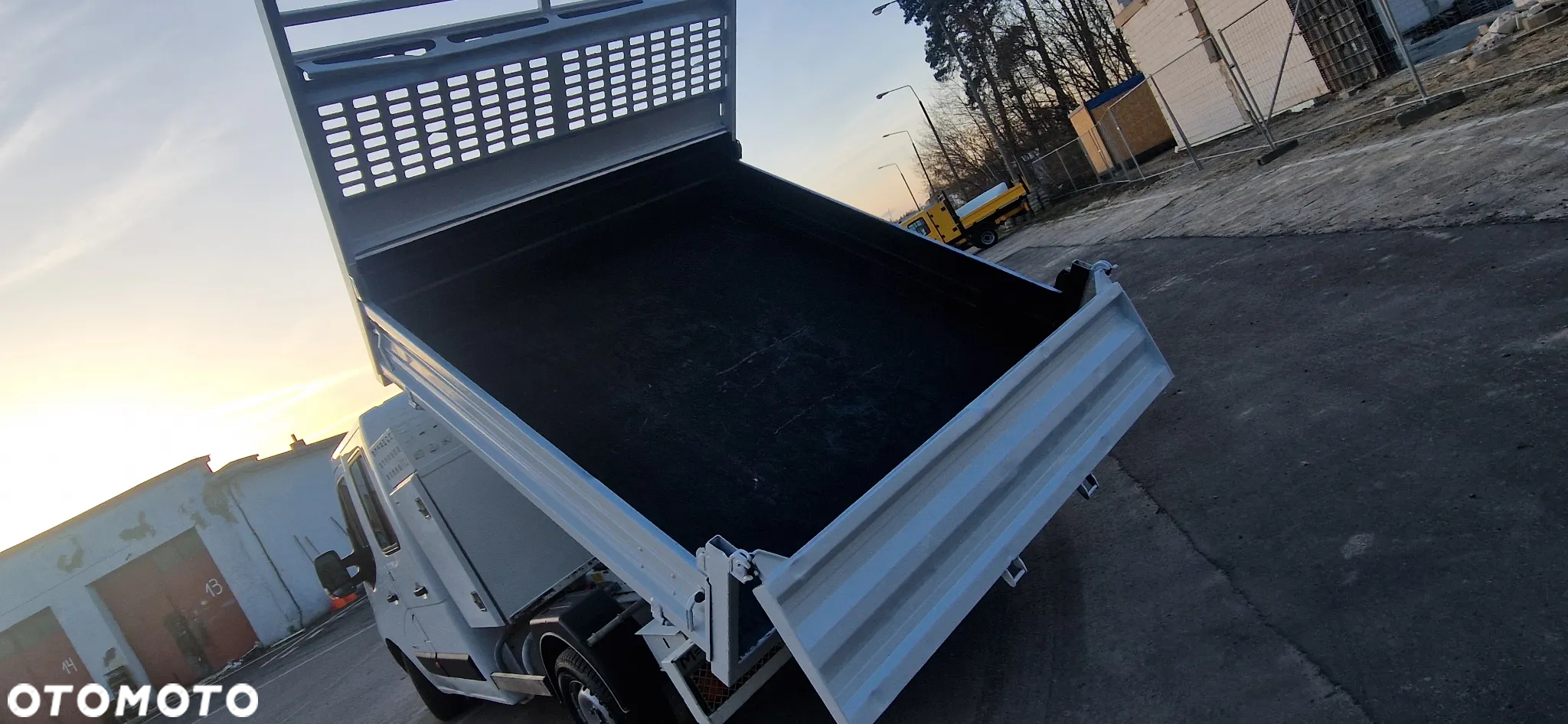 Renault MASTER KIPER BRYGADÓWKA 7 OSÓB KLIMA SKRZYN KJA DYSTRYBUTOR PALIWA NOWE OPONY - 17