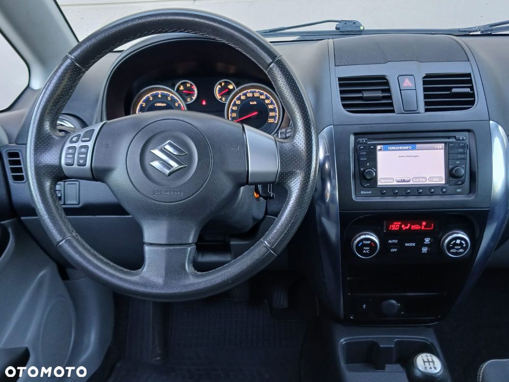 Suzuki SX4 1.6 VVT 4x4 Style - 21