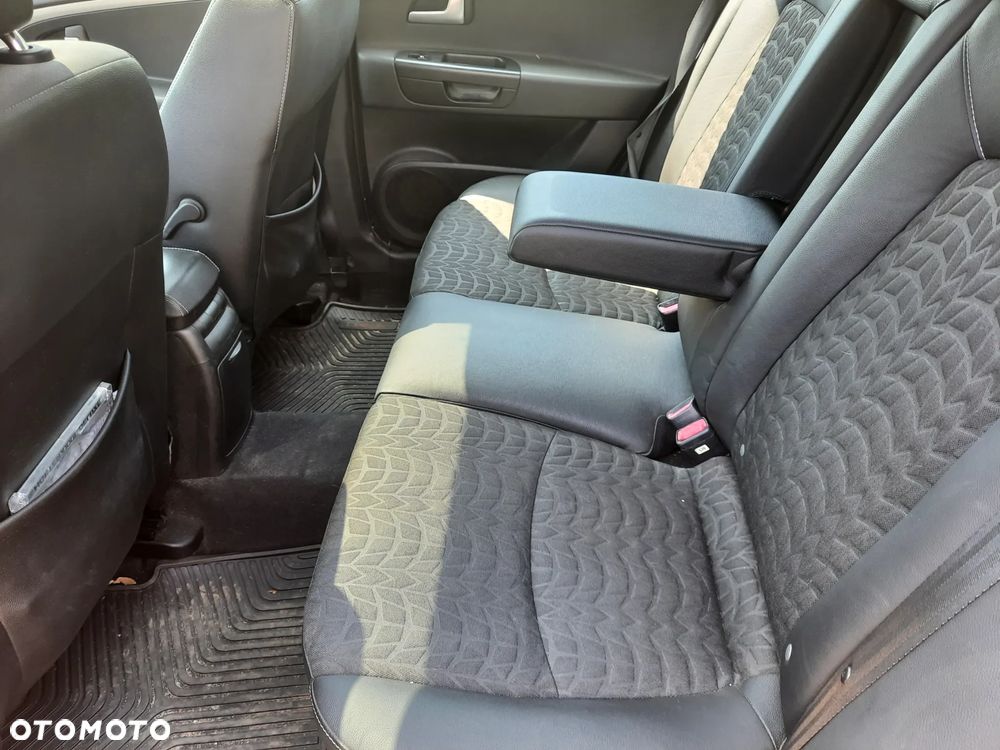 Kia Ceed 2.0 crdi Optimum + - 9
